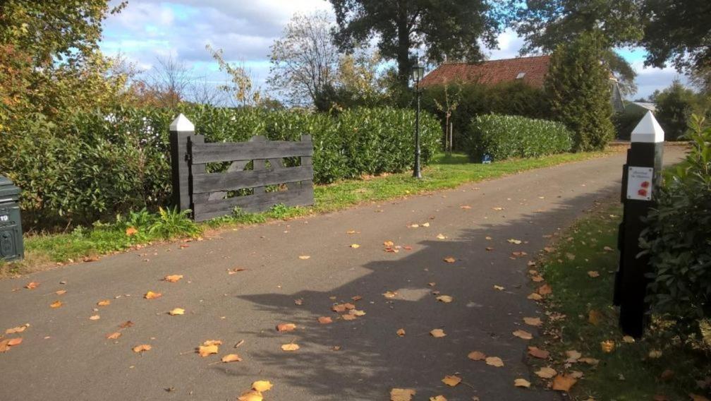 Pipowagen Lidewei Groningen Westerwolde Unieke Ligging Met Eigen Tuin En Vrij Uitzicht Over Veld Naar Natuurgebied Onstwedde Exterior photo
