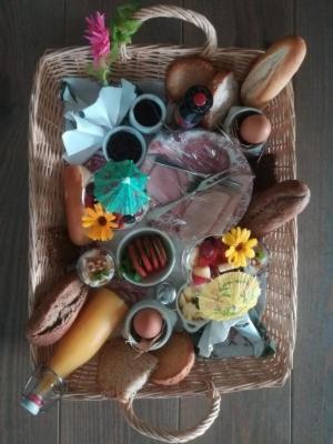 Pipowagen Lidewei Groningen Westerwolde Unieke Ligging Met Eigen Tuin En Vrij Uitzicht Over Veld Naar Natuurgebied Onstwedde Exterior photo