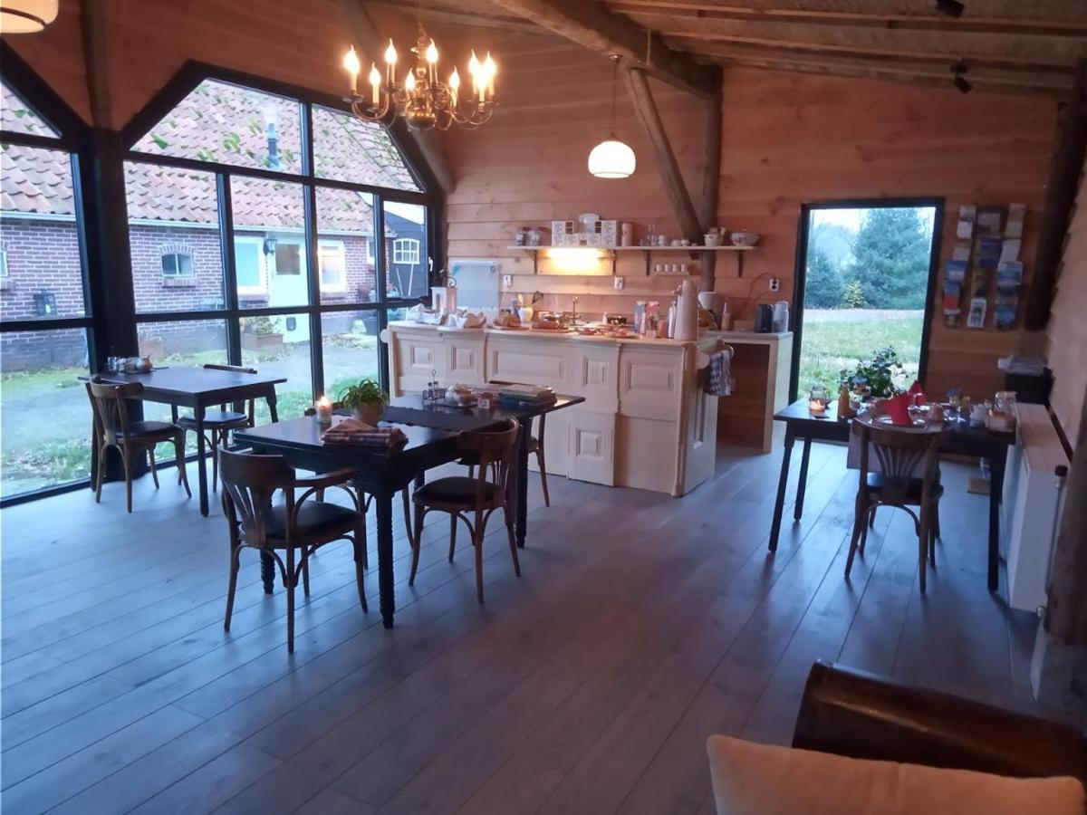 Pipowagen Lidewei Groningen Westerwolde Unieke Ligging Met Eigen Tuin En Vrij Uitzicht Over Veld Naar Natuurgebied Onstwedde Exterior photo